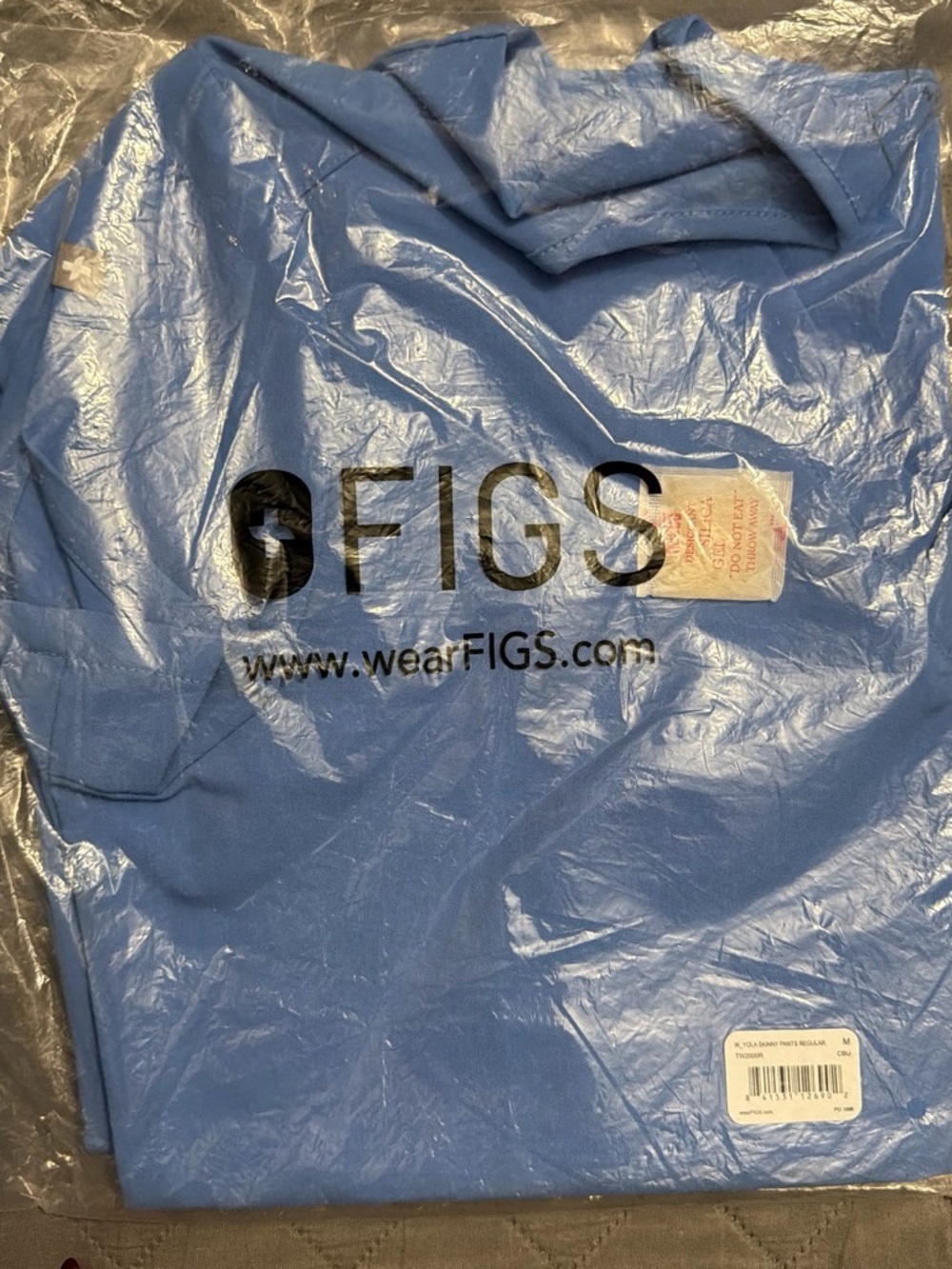 Figs Women’s Light Blue Medical Top & Bottoms - Set